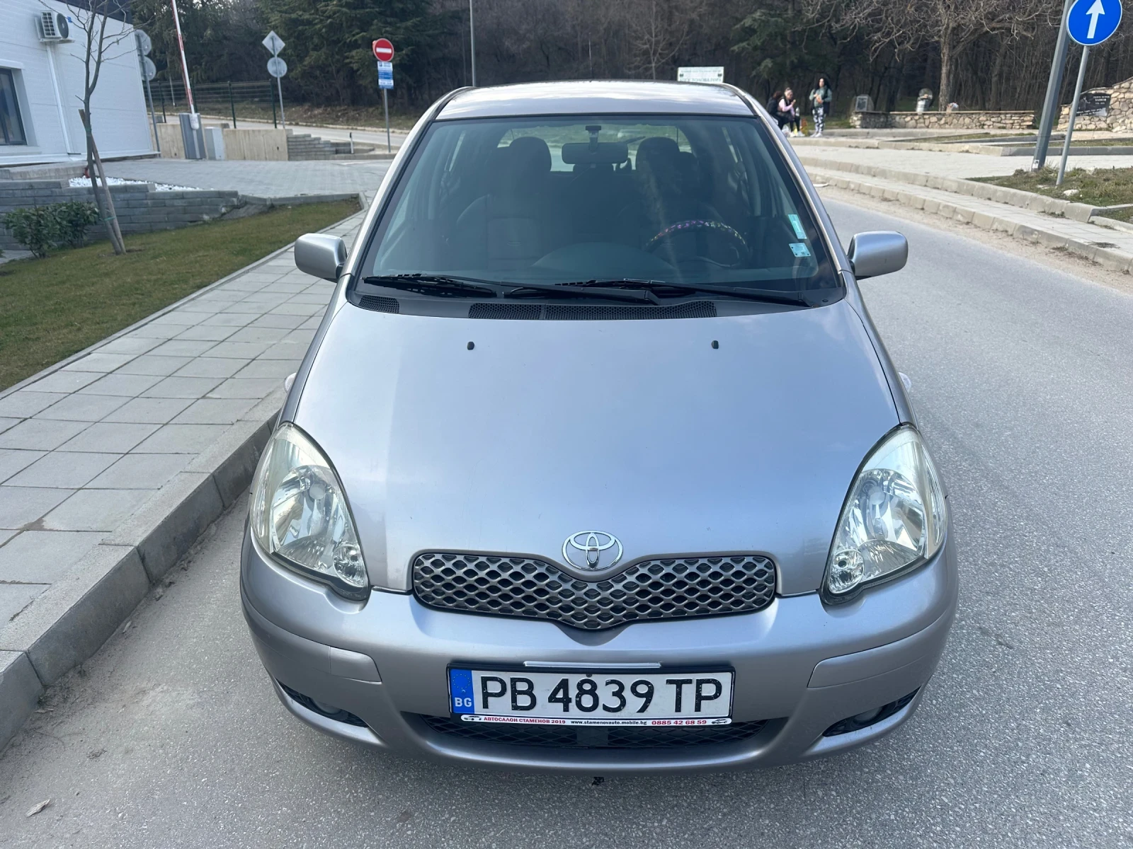 Toyota Yaris 1.3VVTI//ГАЗОВ ИНЖ//КЛИМАТИК/FACELIFT - изображение 8