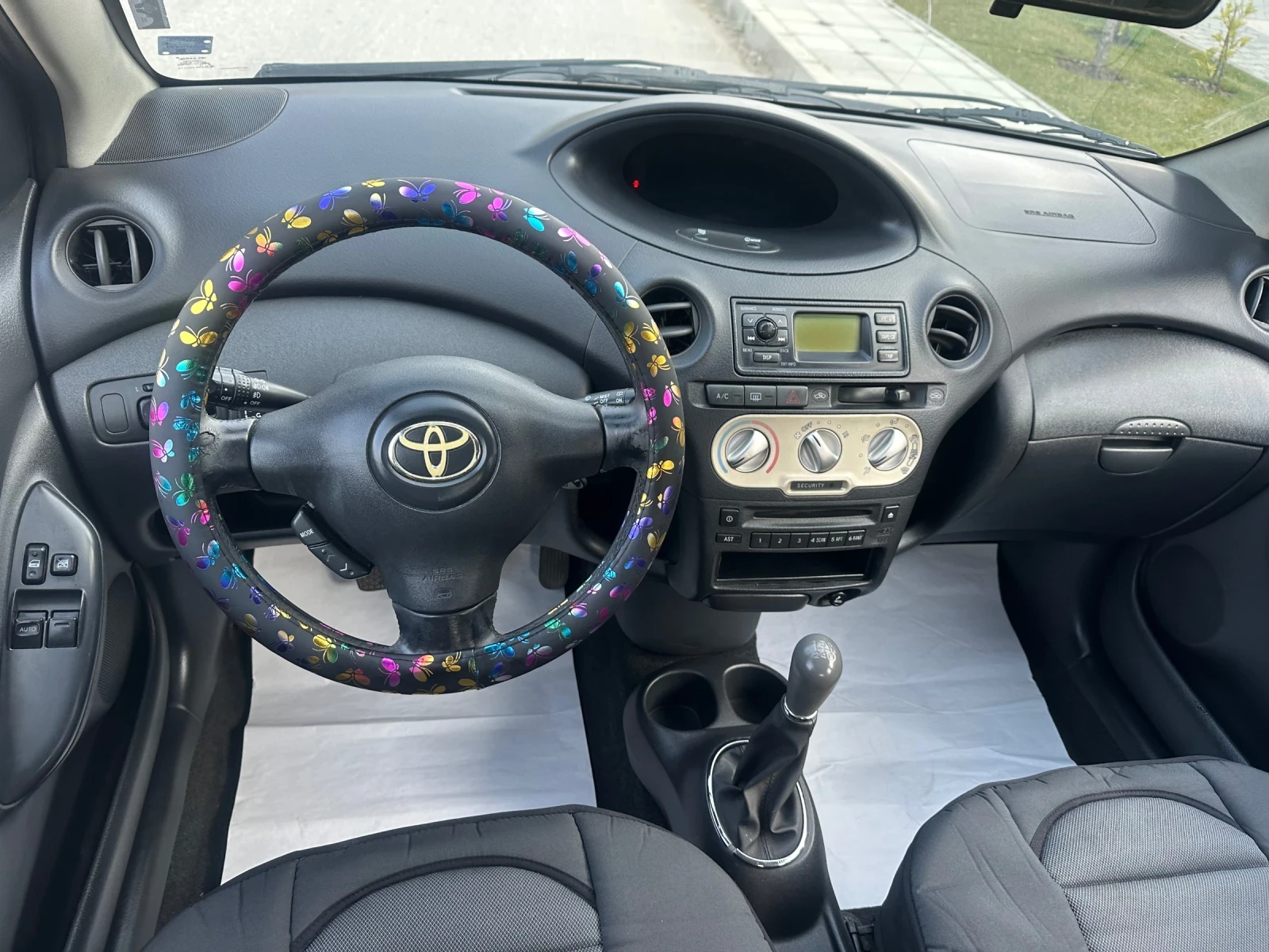 Toyota Yaris 1.3VVTI//ГАЗОВ ИНЖ//КЛИМАТИК/FACELIFT, снимка 11 - Автомобили и джипове - 53746334