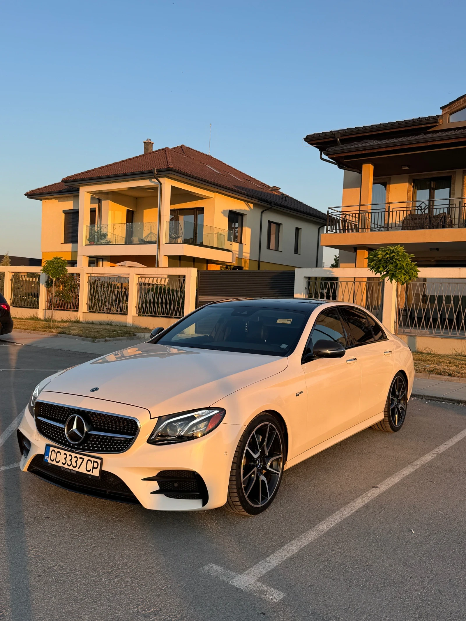 Mercedes-Benz E 43 AMG 4 matic, снимка 3 - Автомобили и джипове - 54075439