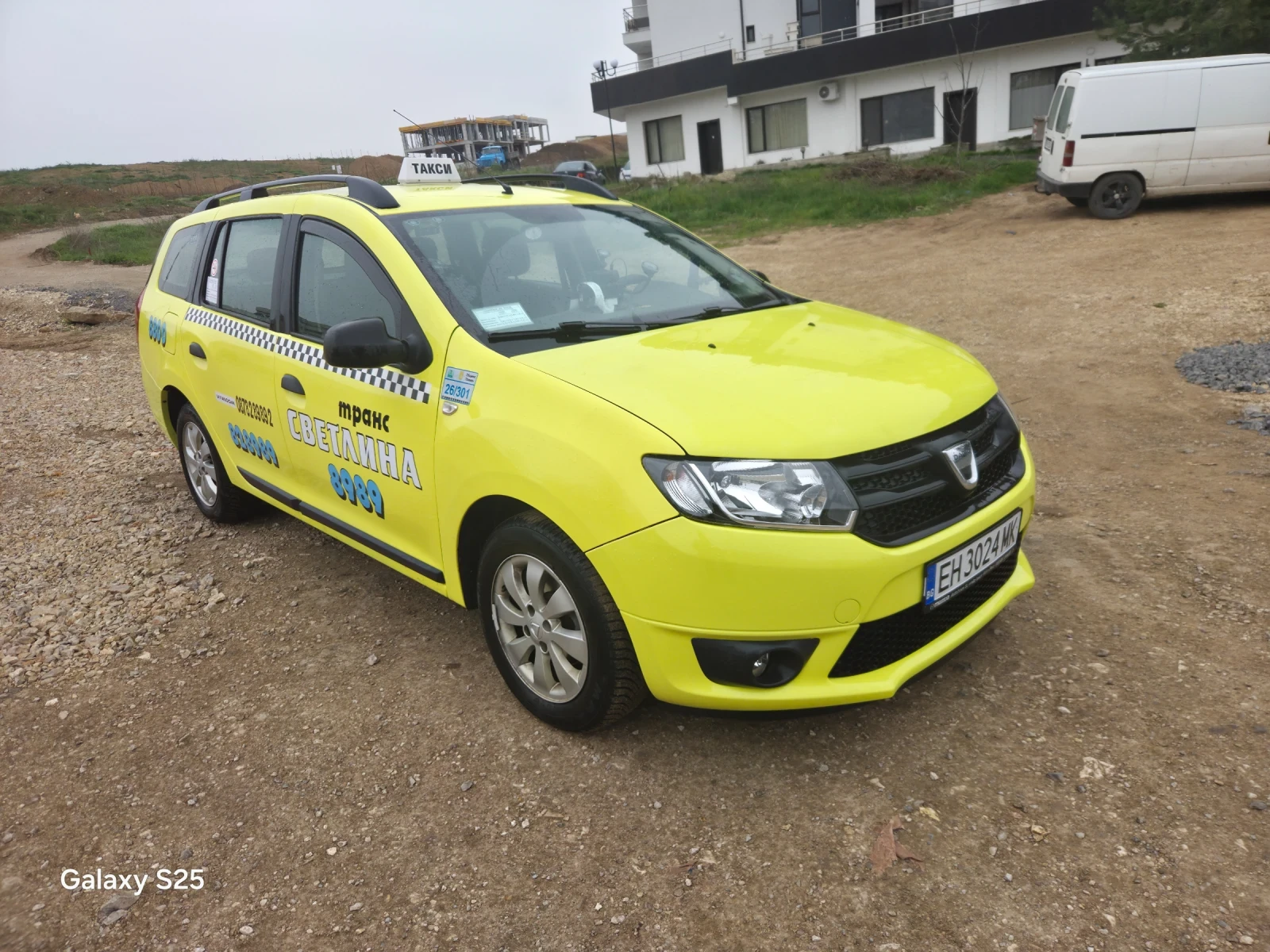 Dacia Logan 1.2 4цил КАСКО, снимка 4 - Автомобили и джипове - 54164447