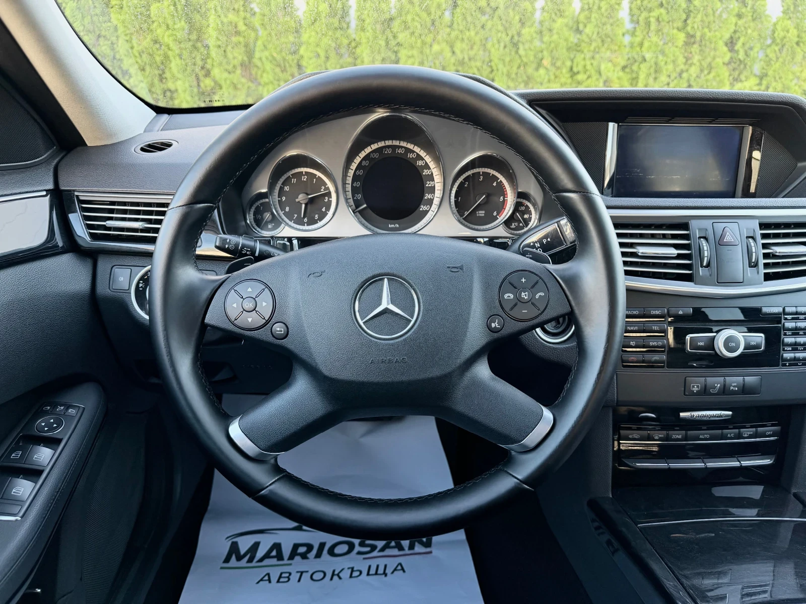 Mercedes-Benz E 350  | AVANGARDE | 7G-TRONIC | DISTRONIC | CAMERA  , снимка 12 - Автомобили и джипове - 54599044