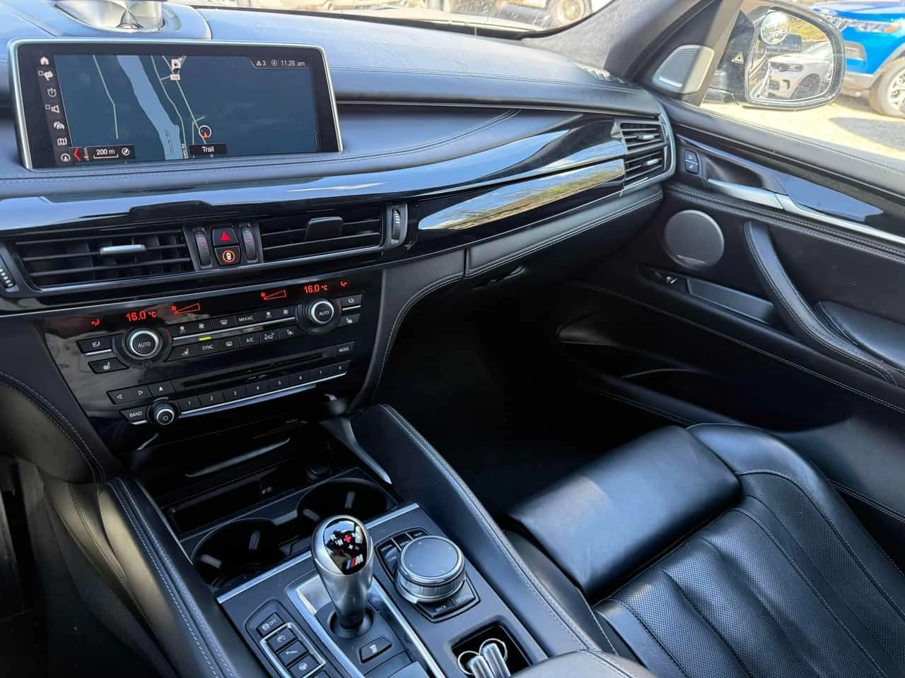 BMW X5M H/K * ПОДГРЕВИ * ПАНО * KEYLESS * CARFAX, снимка 9 - Автомобили и джипове - 54716445