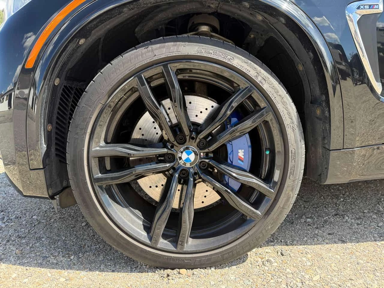 BMW X5M H/K * ПОДГРЕВИ * ПАНО * KEYLESS * CARFAX, снимка 16 - Автомобили и джипове - 54716445