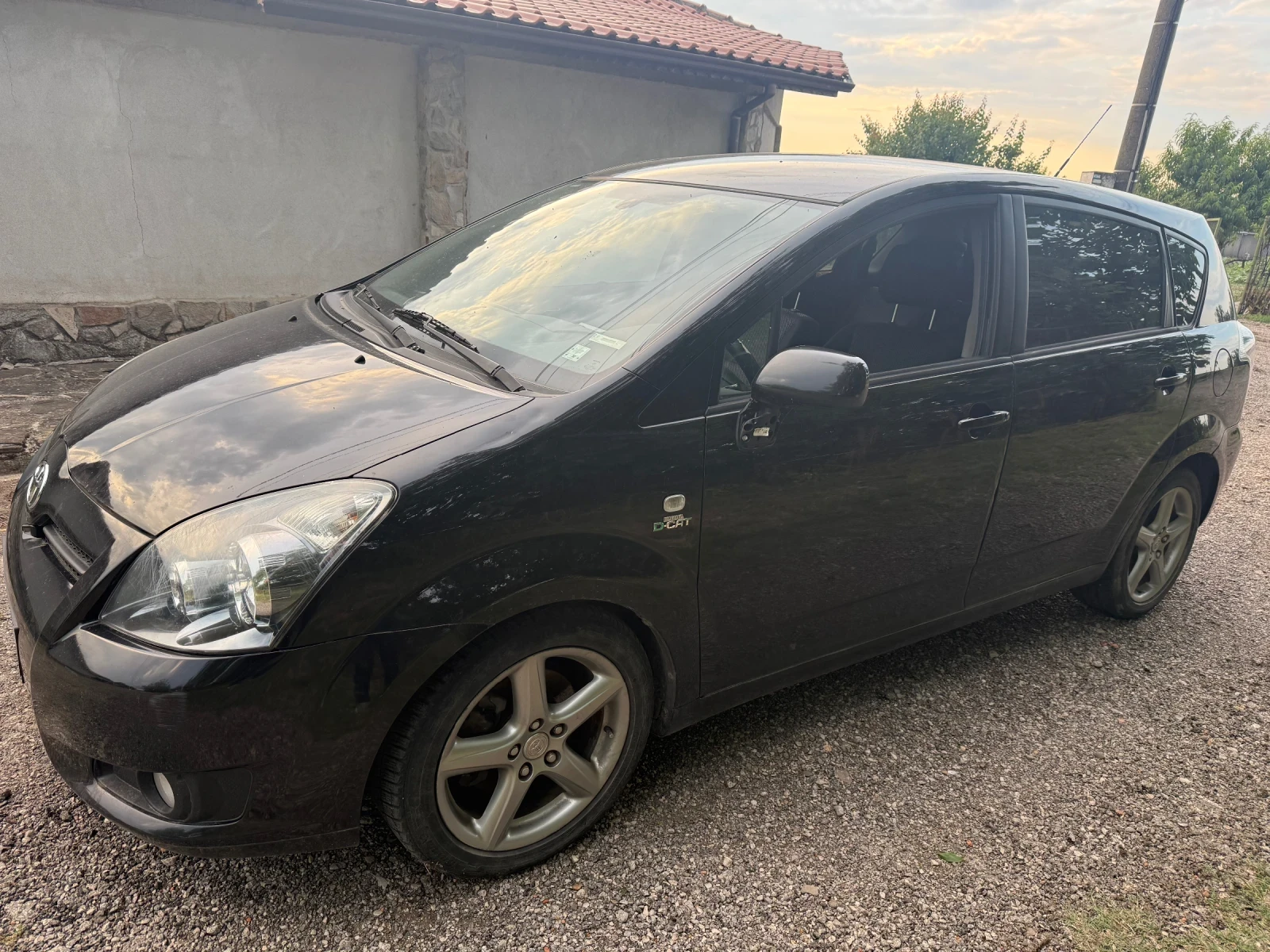 Toyota Corolla verso 2.2 D-CAT, снимка 5 - Автомобили и джипове - 55683175