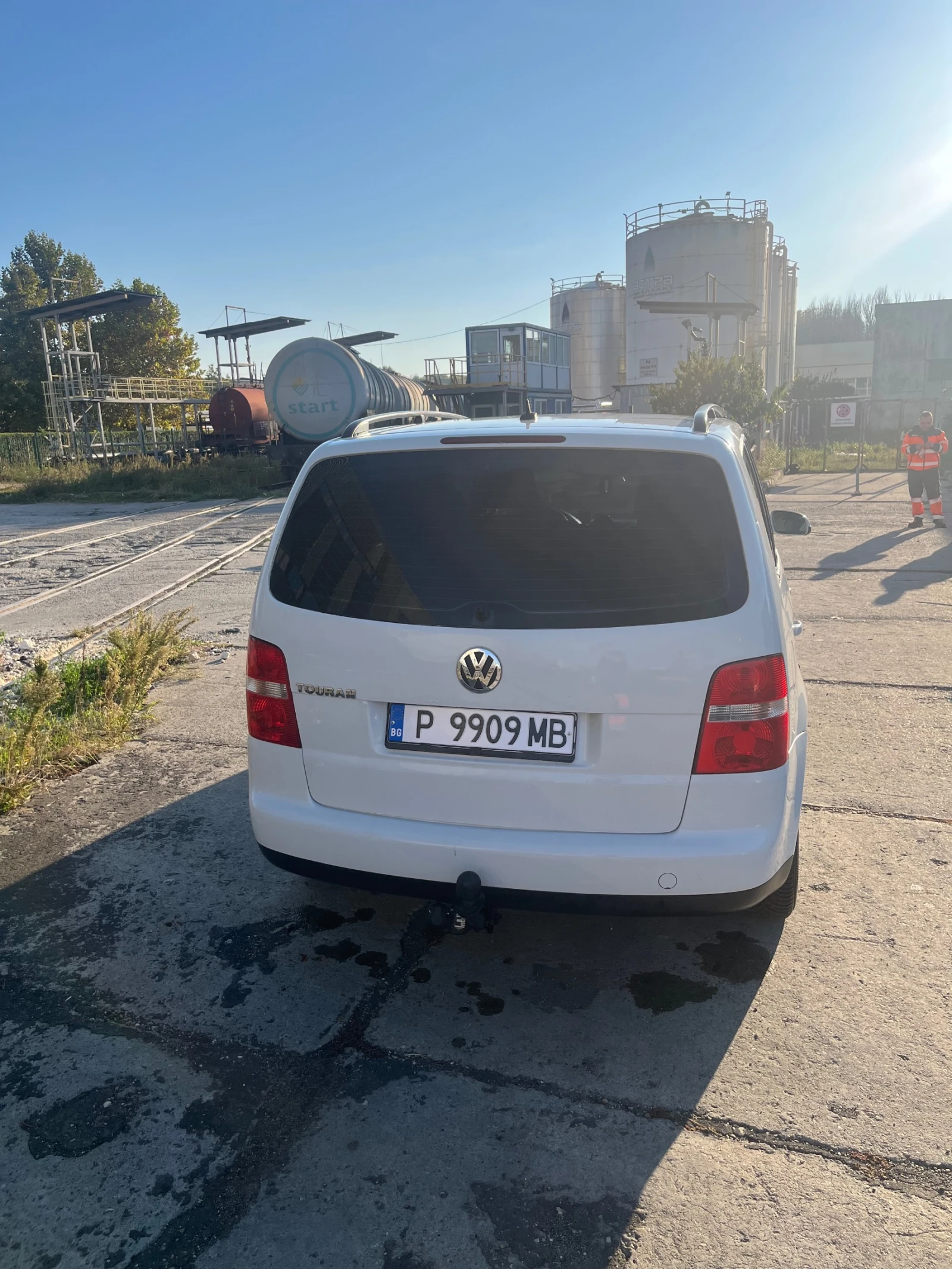 VW Touran, снимка 4 - Автомобили и джипове - 56598736