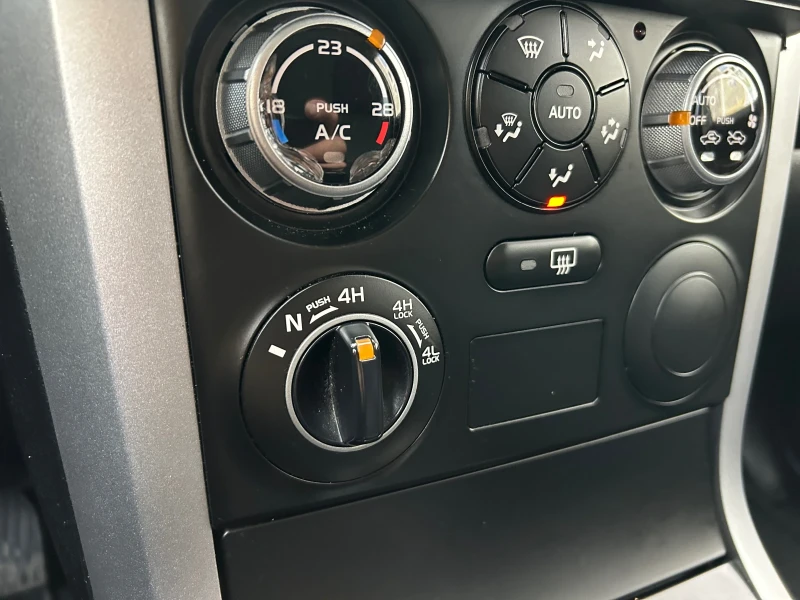 Suzuki Grand vitara 2.0i 140k.c. 4x4 НАВИ, снимка 16 - Автомобили и джипове - 52367268