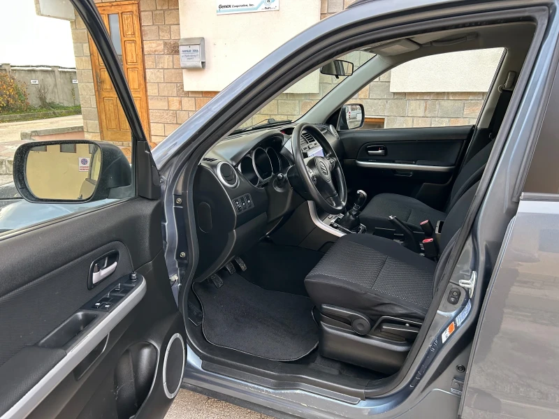 Suzuki Grand vitara 2.0i 140k.c. 4x4 НАВИ, снимка 9 - Автомобили и джипове - 52367268