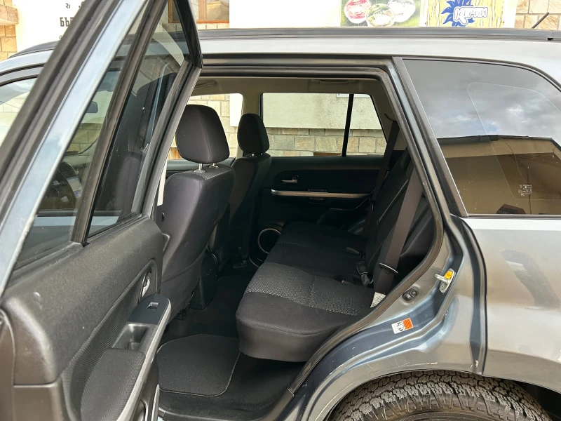 Suzuki Grand vitara 2.0i 140k.c. 4x4 НАВИ, снимка 12 - Автомобили и джипове - 52367268