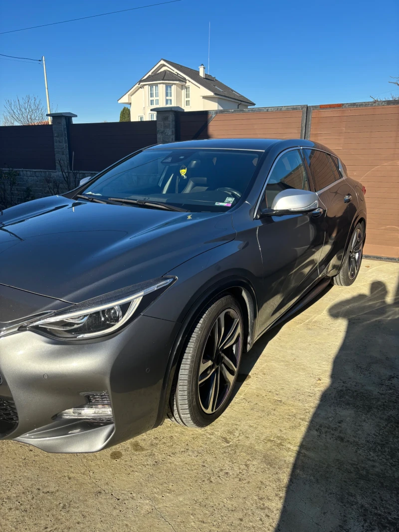 Infiniti Q30 S, снимка 10 - Автомобили и джипове - 52517770