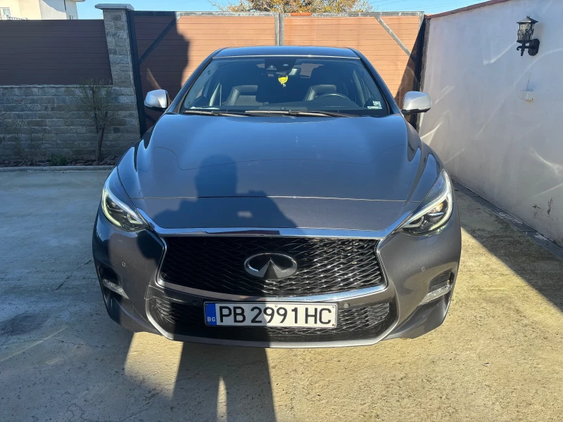 Infiniti Q30 S