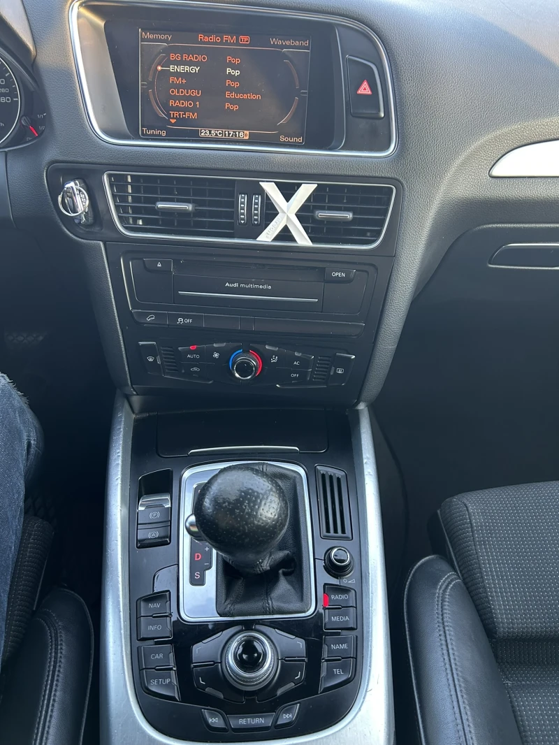 Audi Q5 2.0TDI* S-Line* Automat, снимка 14 - Автомобили и джипове - 52426942