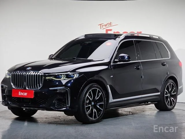 BMW X7 ЛАЗЕРИ * ОБДУХВАНЕ * ДИСТРОНИК * 