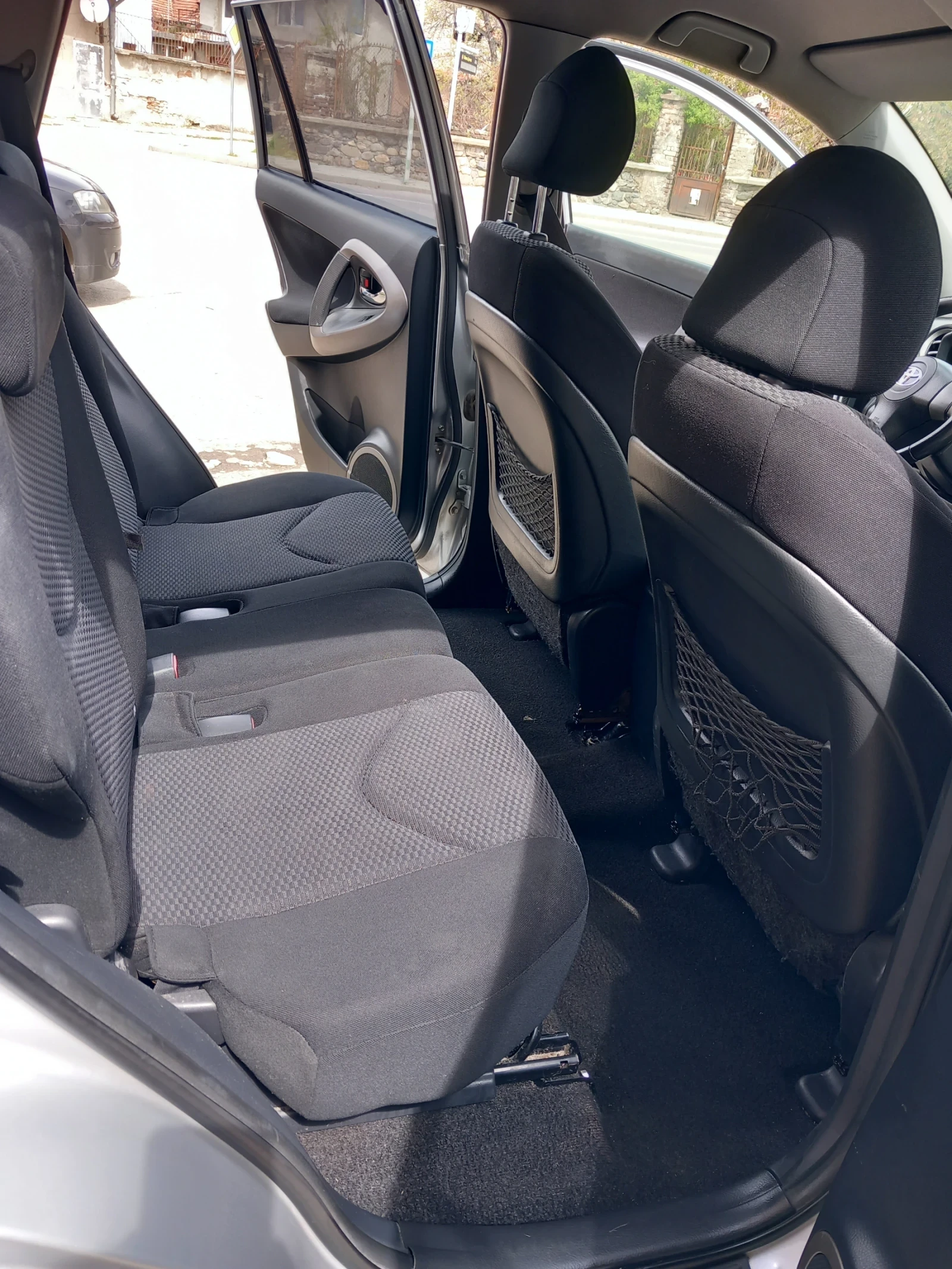 Toyota Rav4  - изображение 7