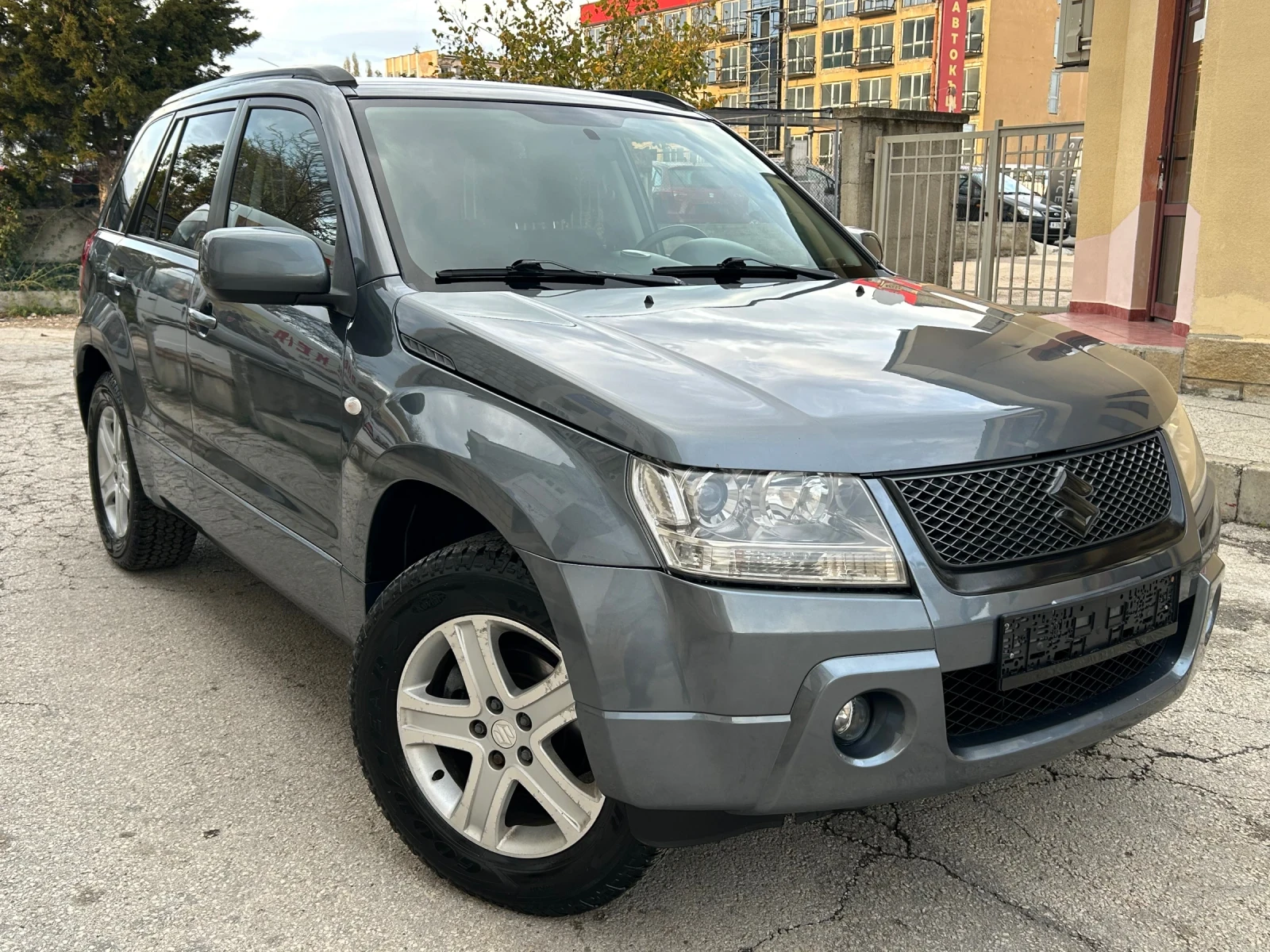 Suzuki Grand vitara 2.0i 140k.c. 4x4 НАВИ - изображение 3