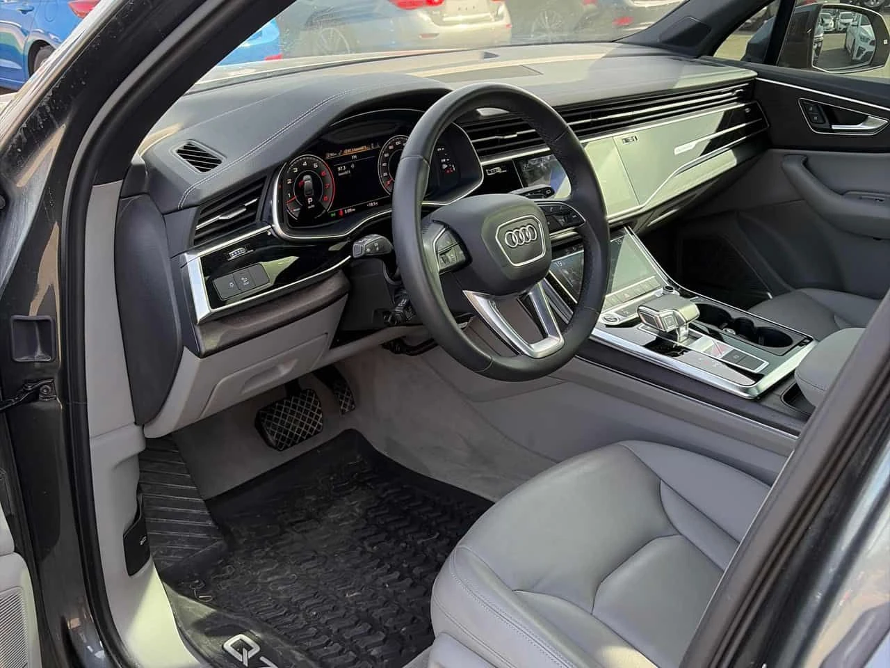 Audi Q7 * 360 КАМЕРА* DIGITAL* ПРЕДСТАВИТЕЛСТВО* , снимка 7 - Автомобили и джипове - 54341156