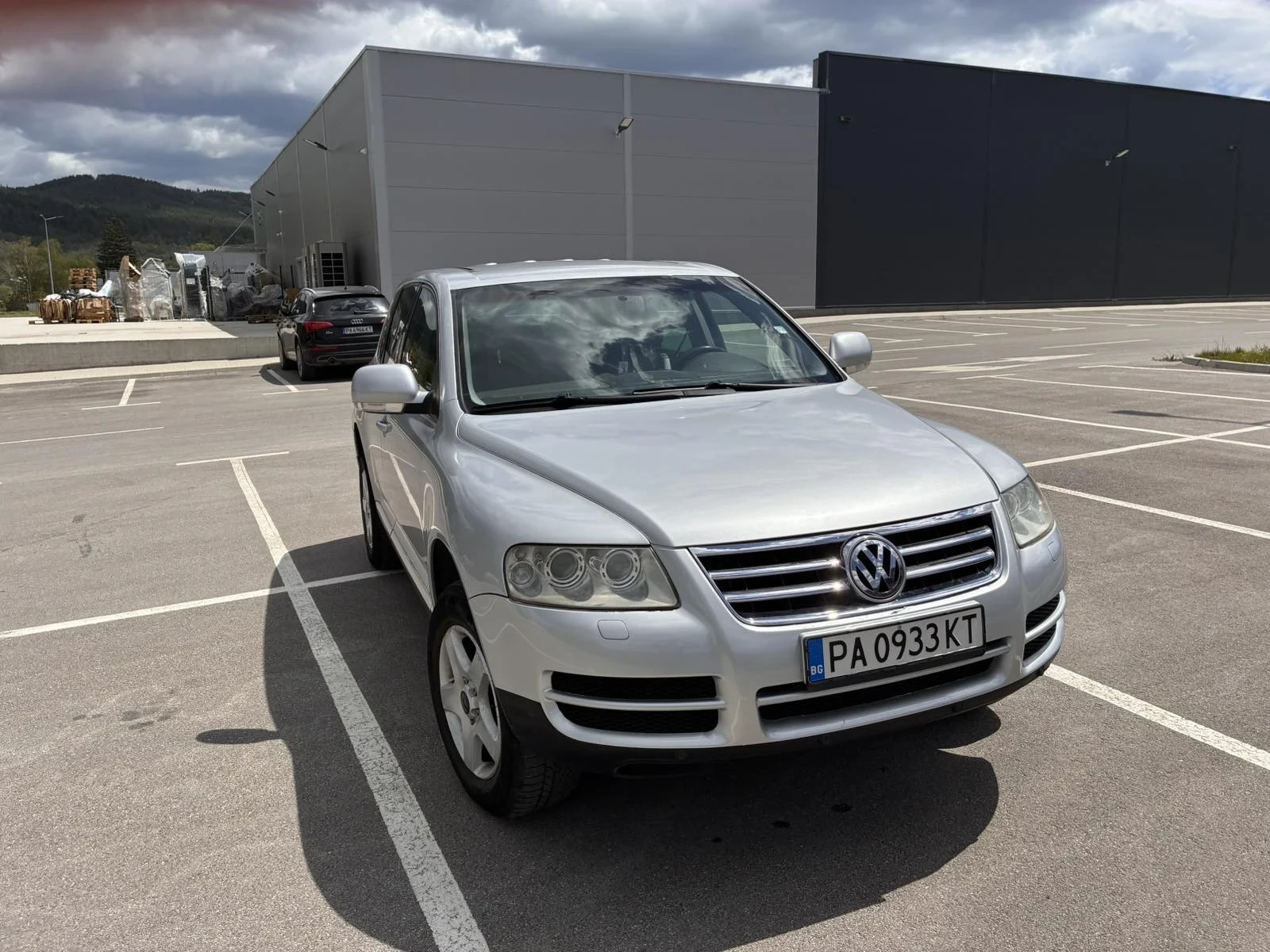 VW Touareg, снимка 4 - Автомобили и джипове - 54575932