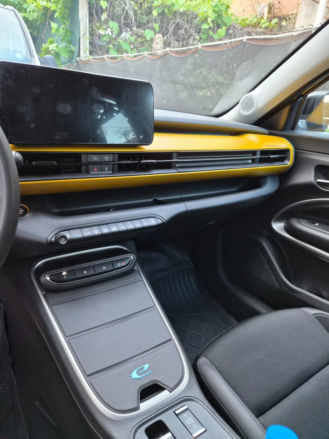 Jeep Avenger SUMМIT 360 камера, снимка 10 - Автомобили и джипове - 54719837
