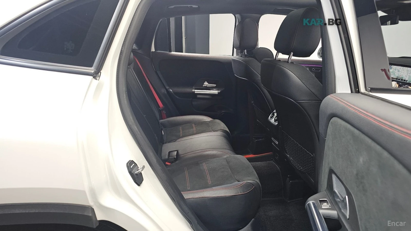 Mercedes-Benz GLA 45 AMG * 4MATIC+ * КОЖА* ПОДГРЕВ* ПАНОРАМА* HEAD-UP* , снимка 12 - Автомобили и джипове - 54732722
