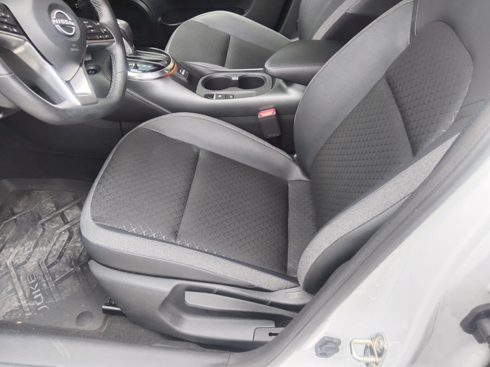Nissan Juke 1, 0 N-Connecta, снимка 14 - Автомобили и джипове - 55055604