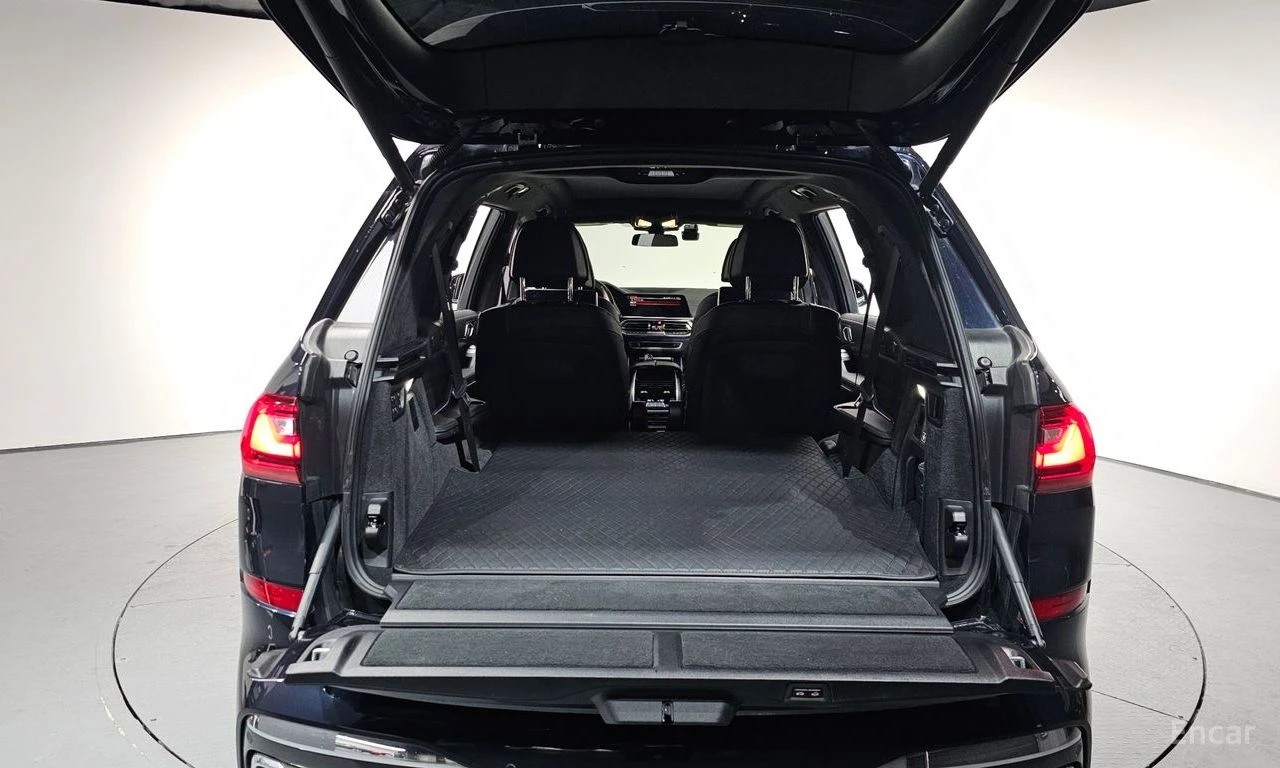 BMW X7 ЛАЗЕРИ * ОБДУХВАНЕ * ДИСТРОНИК * , снимка 17 - Автомобили и джипове - 55398562