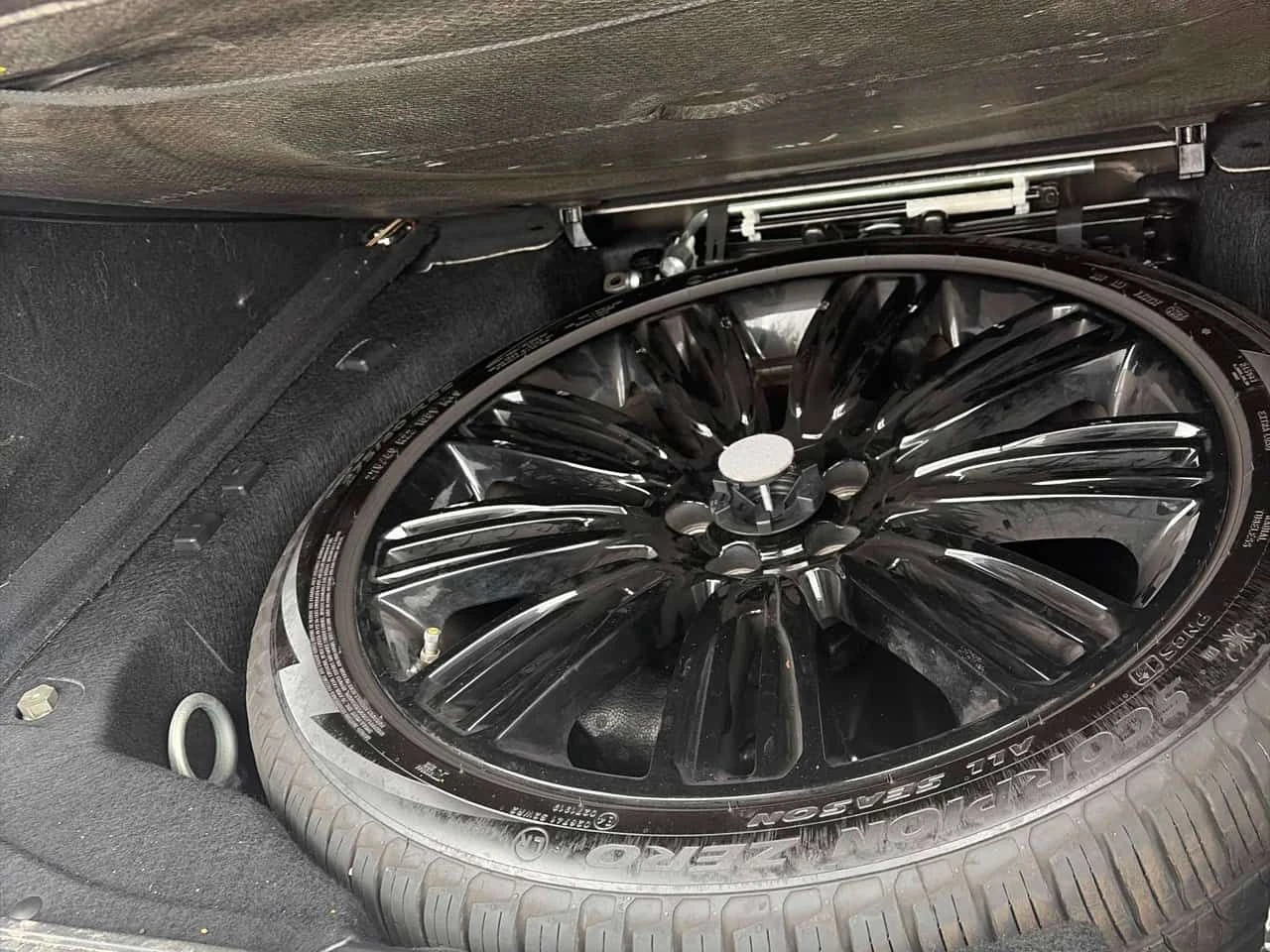 Land Rover Range Rover Sport V8 Supercharged HSE Dynamic | CARFAX | АВТОКРЕДИТ , снимка 15 - Автомобили и джипове - 55505457