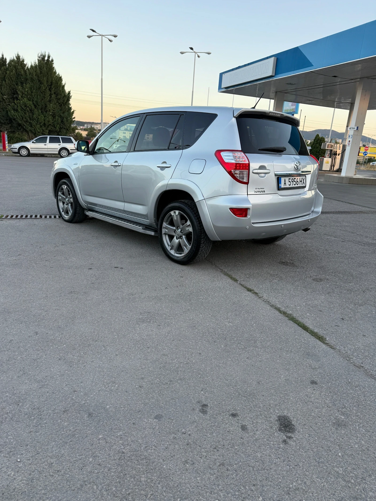 Toyota Rav4 FACELIFT 4x4 , снимка 11 - Автомобили и джипове - 56024322