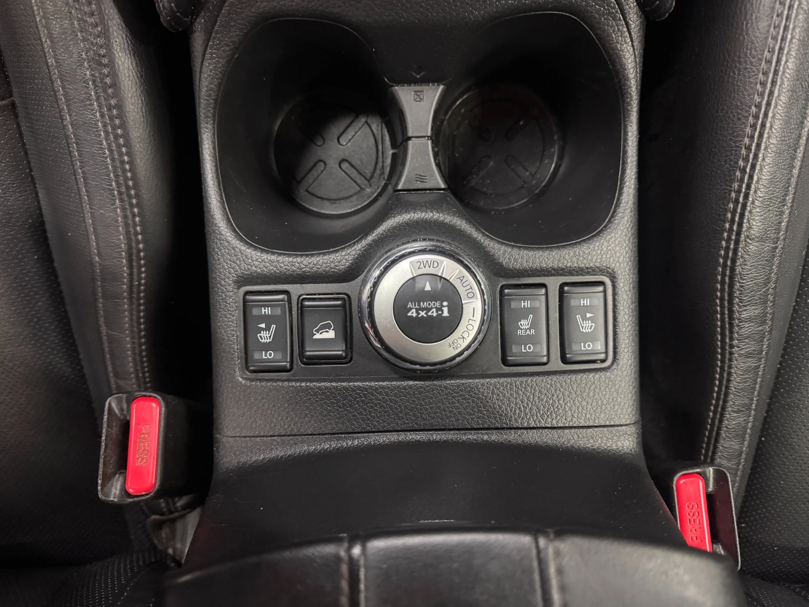 Nissan X-trail, снимка 13 - Автомобили и джипове - 56050382