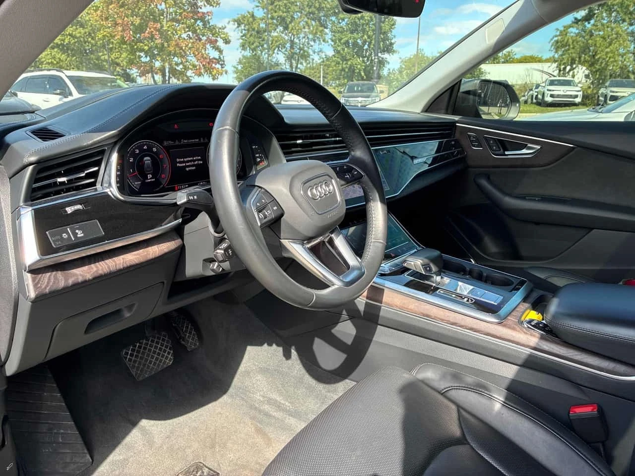 Audi Q8 Technik | CARFAX | АВТОКРЕДИТ БЕЗ ПЪРВОНАЧАЛНА , снимка 7 - Автомобили и джипове - 56191738