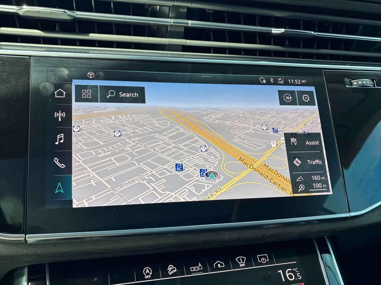 Audi Q8 Technik | CARFAX | АВТОКРЕДИТ БЕЗ ПЪРВОНАЧАЛНА , снимка 15 - Автомобили и джипове - 56191738