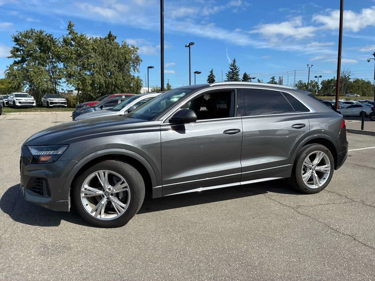 Audi Q8 Technik | CARFAX | АВТОКРЕДИТ БЕЗ ПЪРВОНАЧАЛНА , снимка 3 - Автомобили и джипове - 56191738
