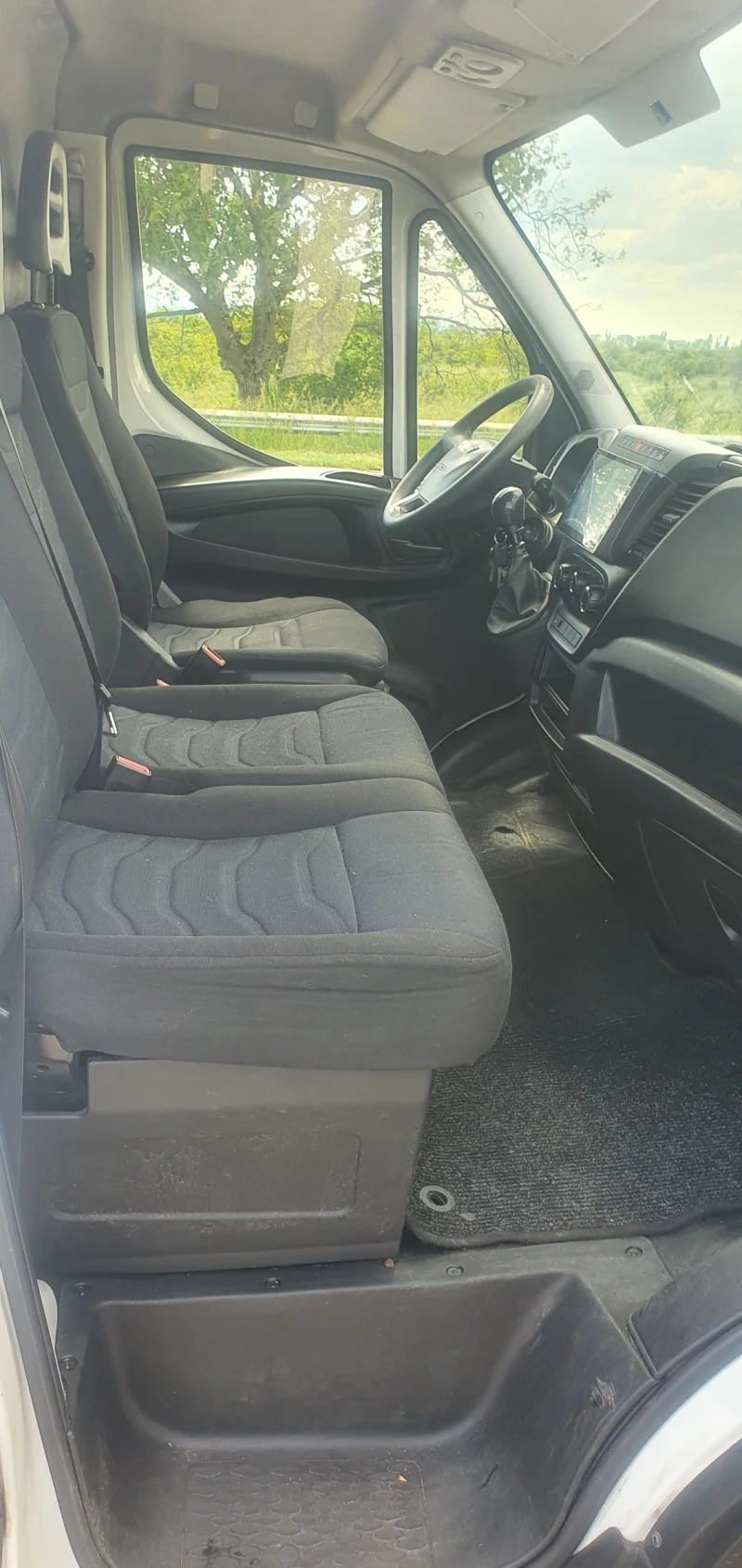 Iveco Daily * 35 S 14 * 2.3 * (Ръчка)* , снимка 10 - Бусове и автобуси - 53251763