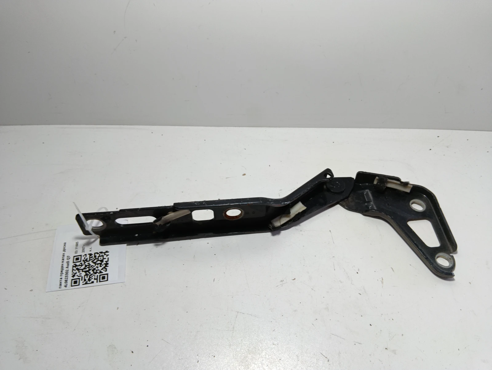 панта преден капак дясна 4L0823302 Audi Q7