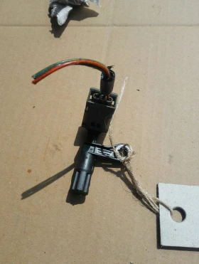 датчик разпределителен вал Пежо 407 2.7хди