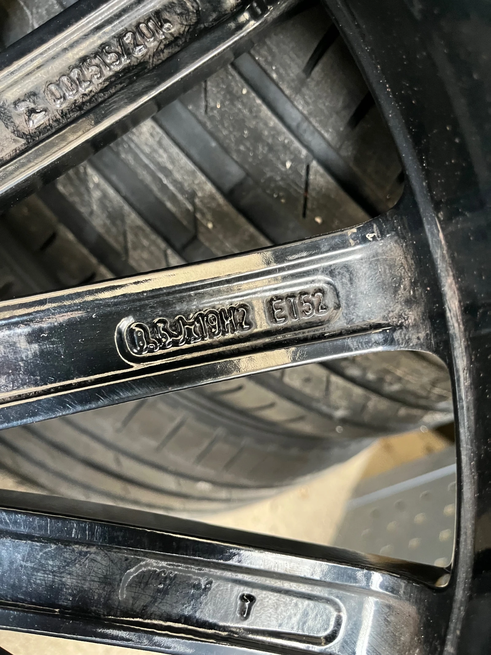 Гуми с джанти Kumho 225/40R19, снимка 12 - Гуми и джанти - 55203986