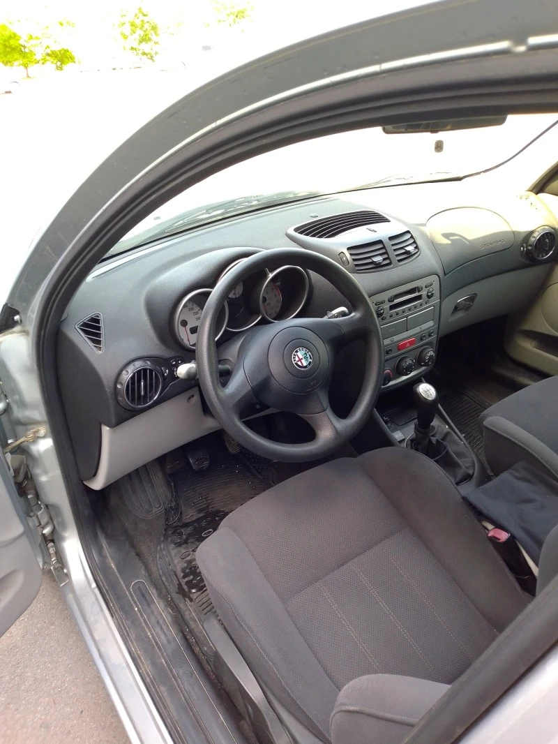 Alfa Romeo 147, снимка 7 - Автомобили и джипове - 45614443