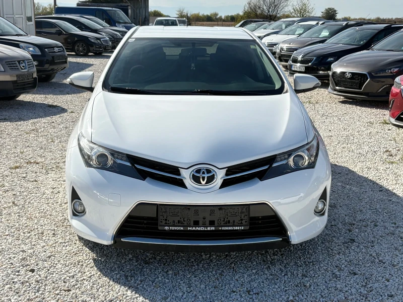 Toyota Auris, снимка 1 - Автомобили и джипове - 47451890