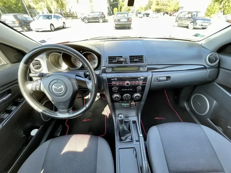 Mazda 3 1.6, снимка 10 - Автомобили и джипове - 47642414