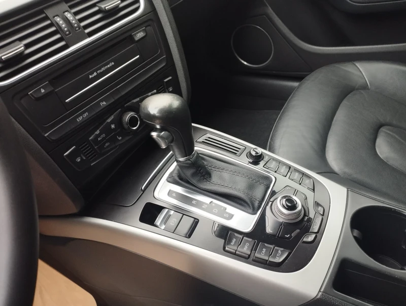 Audi A4 2.0tdi automat, снимка 7 - Автомобили и джипове - 51887705