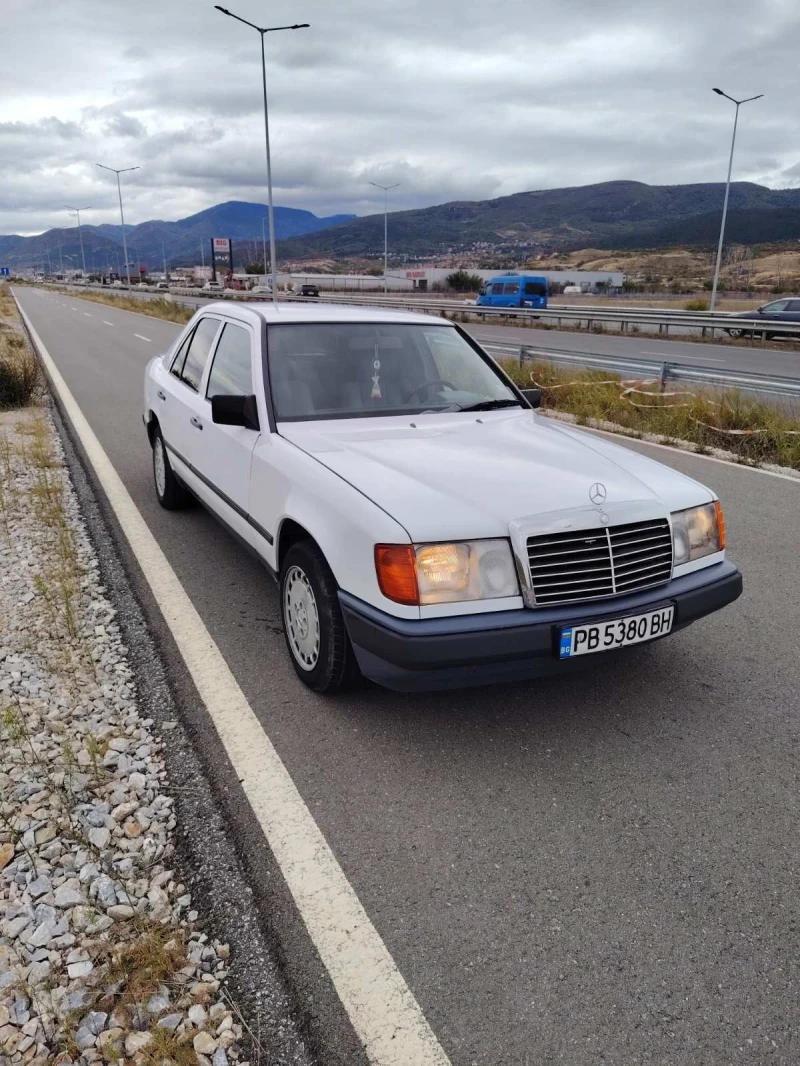Mercedes-Benz 124, снимка 2 - Автомобили и джипове - 52492499