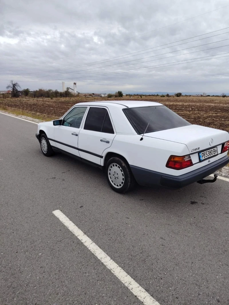 Mercedes-Benz 124, снимка 3 - Автомобили и джипове - 52492499