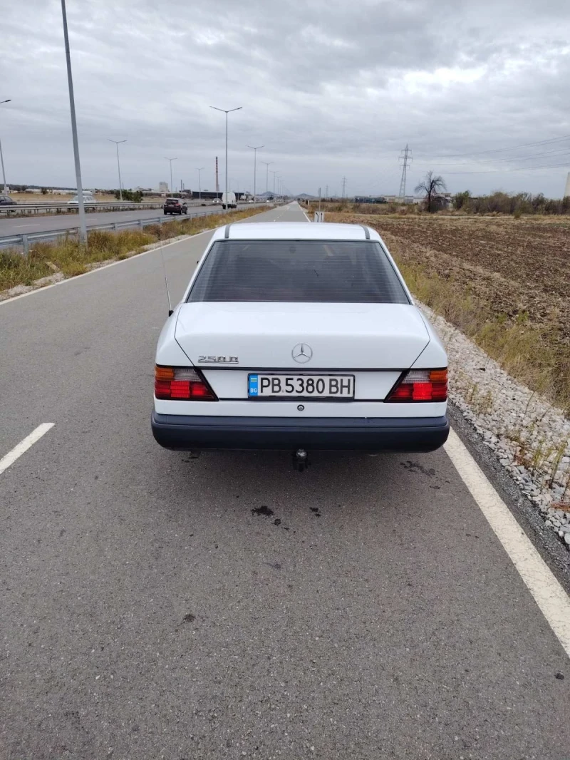 Mercedes-Benz 124, снимка 4 - Автомобили и джипове - 52492499
