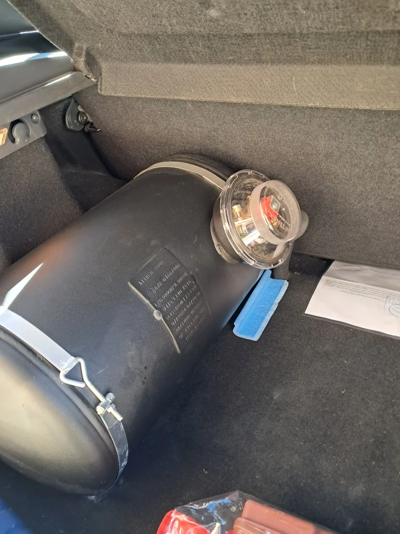 Dacia Sandero 1.2 16v, снимка 8 - Автомобили и джипове - 52450882