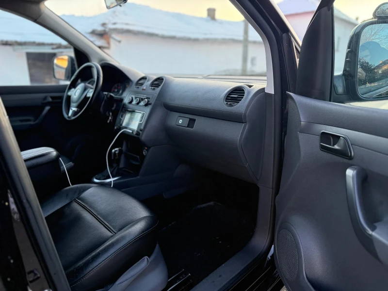VW Caddy * 2.0tdi * 140к.с * Кожа * Navi, снимка 6 - Автомобили и джипове - 53134977