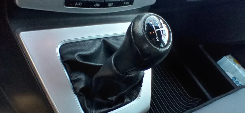 Mazda 5 1.8 7 места, снимка 7 - Автомобили и джипове - 53358360