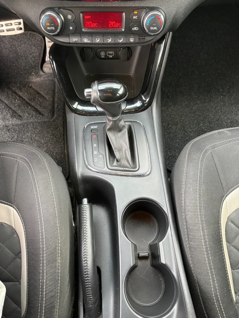 Kia Ceed, снимка 8 - Автомобили и джипове - 53499209