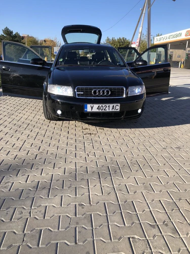 Audi A4, снимка 8 - Автомобили и джипове - 47765558