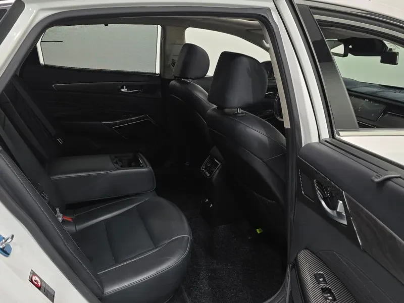 Kia K7 Premier 2.5 Gdi X Edition, снимка 11 - Автомобили и джипове - 56128037