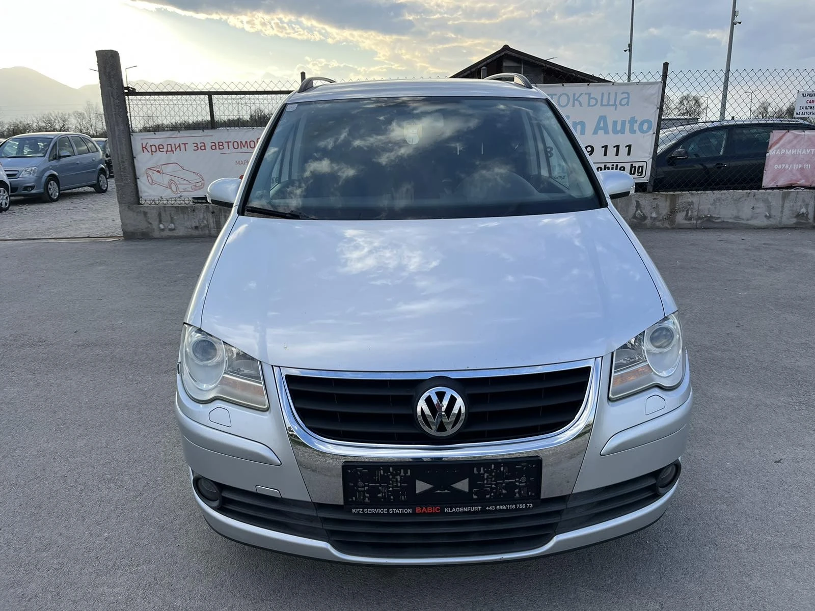 VW Touran FACE 2.0TDI 140кс 6 СКОРОСТИ КСЕНОН АВТОПИЛОТ - изображение 2