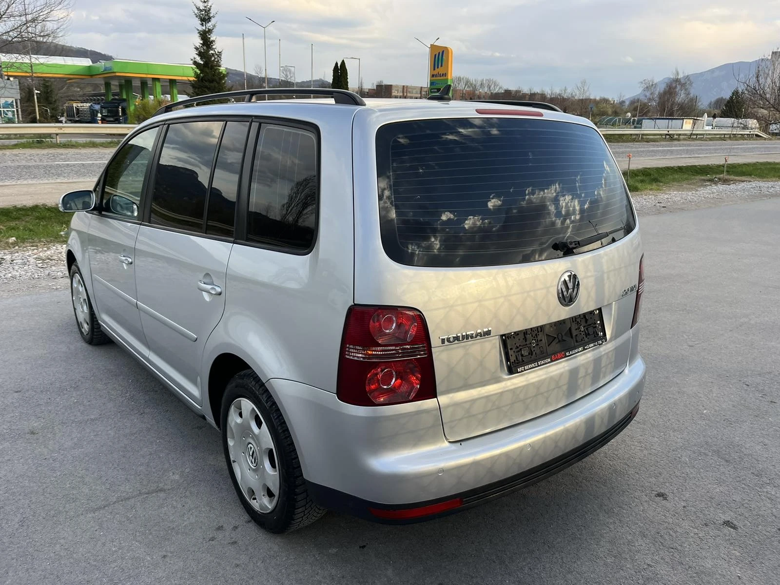 VW Touran FACE 2.0TDI 140кс 6 СКОРОСТИ КСЕНОН АВТОПИЛОТ - изображение 5