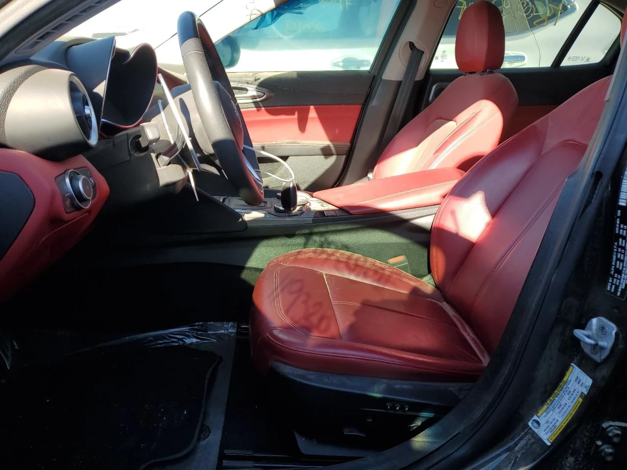 Alfa Romeo Giulia Q4/RED - изображение 7